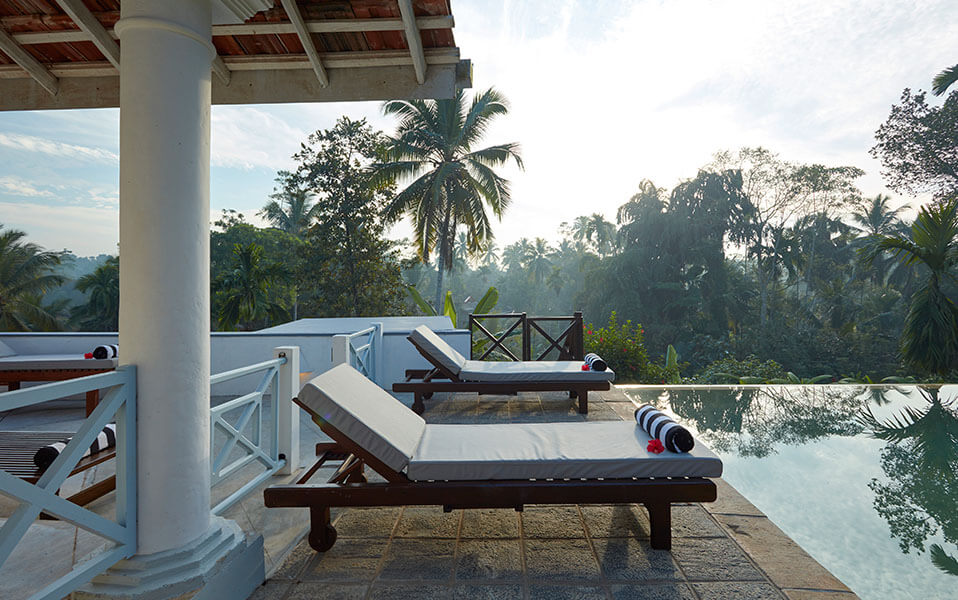 Villa Pooja Kanda - Loungers