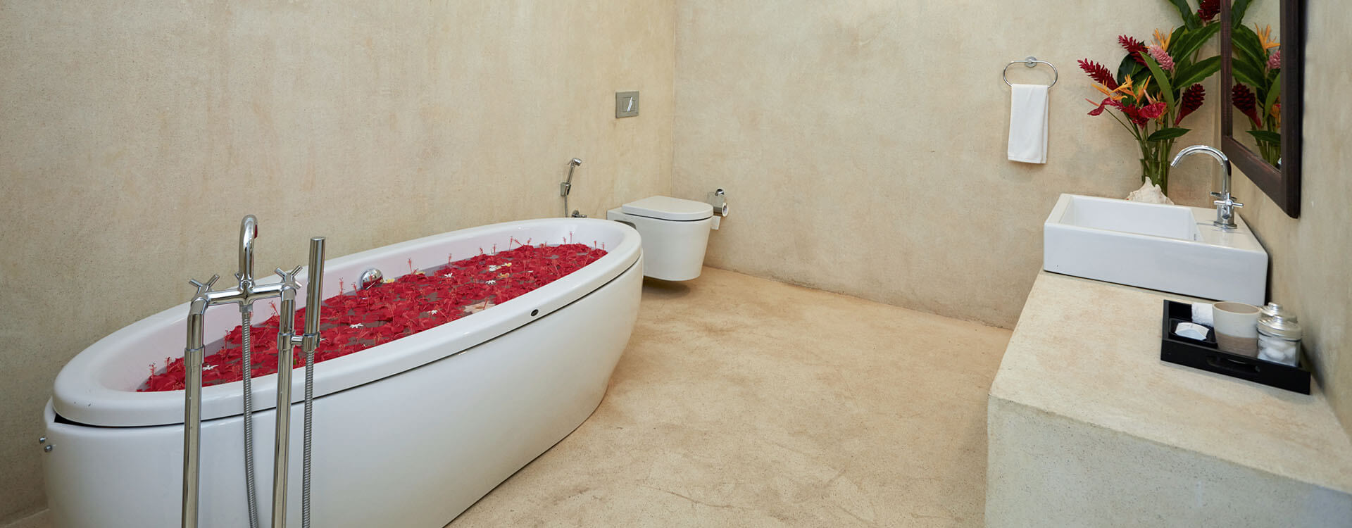 Villa Pooja Kanda - Master ensuite